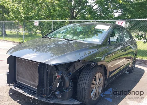 2018 Hyundai Elantra Sel z USA, uszkodzony, nr VIN 5NPD84LF3JH368582